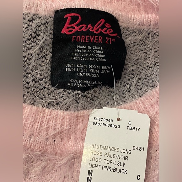 Barbie x Forever21 sweater - Picture 5 of 5